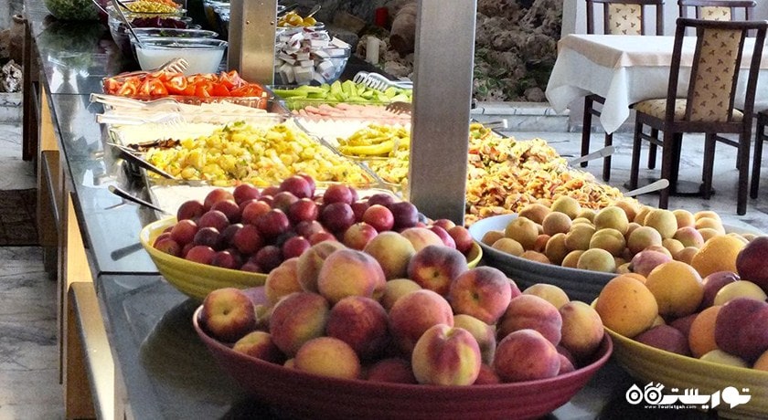 بوفه سلف سرویس میوه و سالاد	